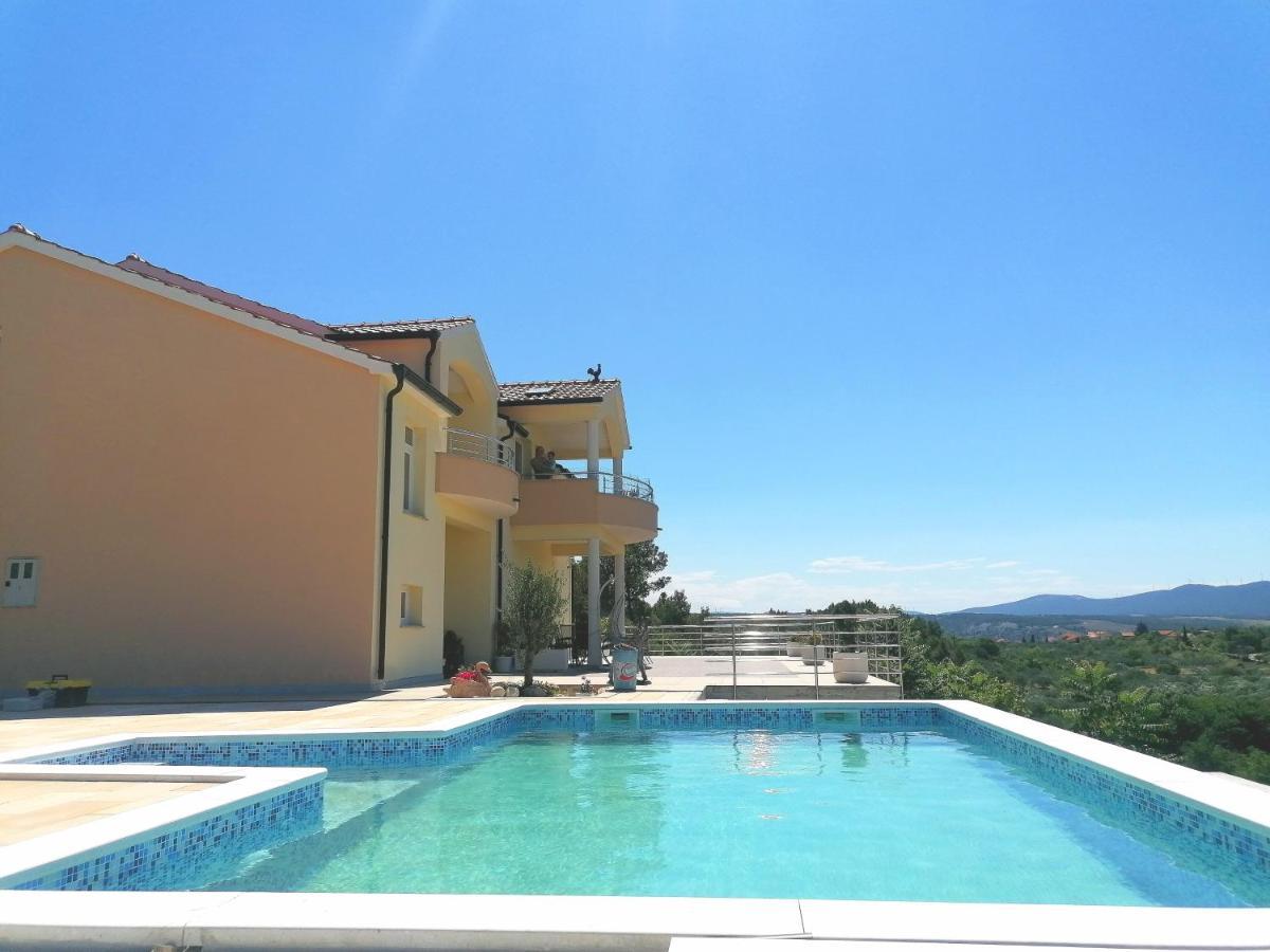 Villa Scolopax Rusticola Skradin With Heated Pool Exteriör bild